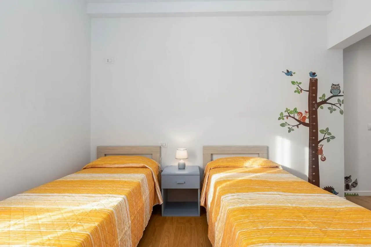 Apartament Siena Historic Center Stylish Flat With Balcony! 0*,  Włochy