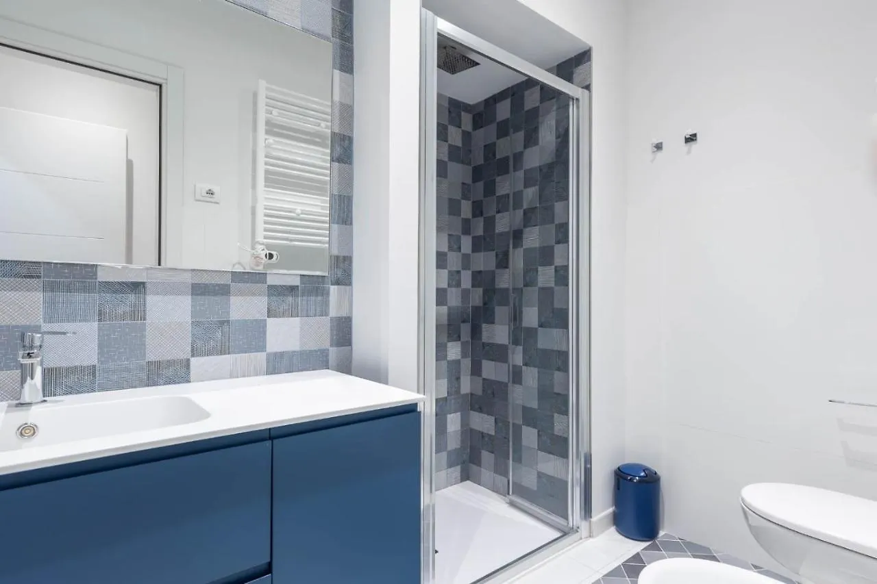 Apartament Siena Historic Center Stylish Flat With Balcony!