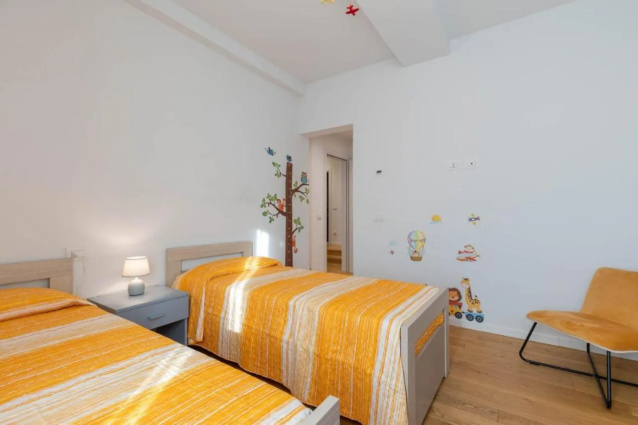 Apartament Siena Historic Center Stylish Flat With Balcony!