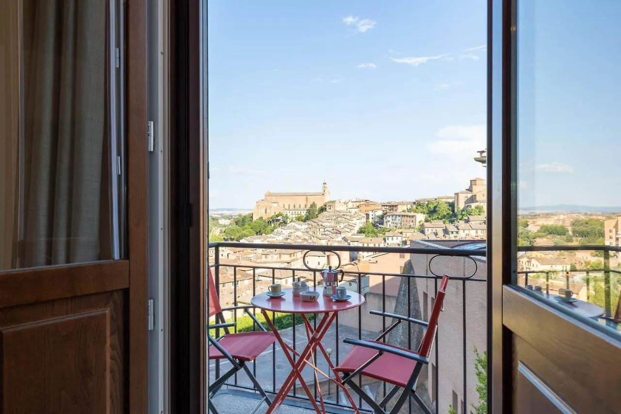 Apartament Siena Historic Center Stylish Flat With Balcony! 0*,